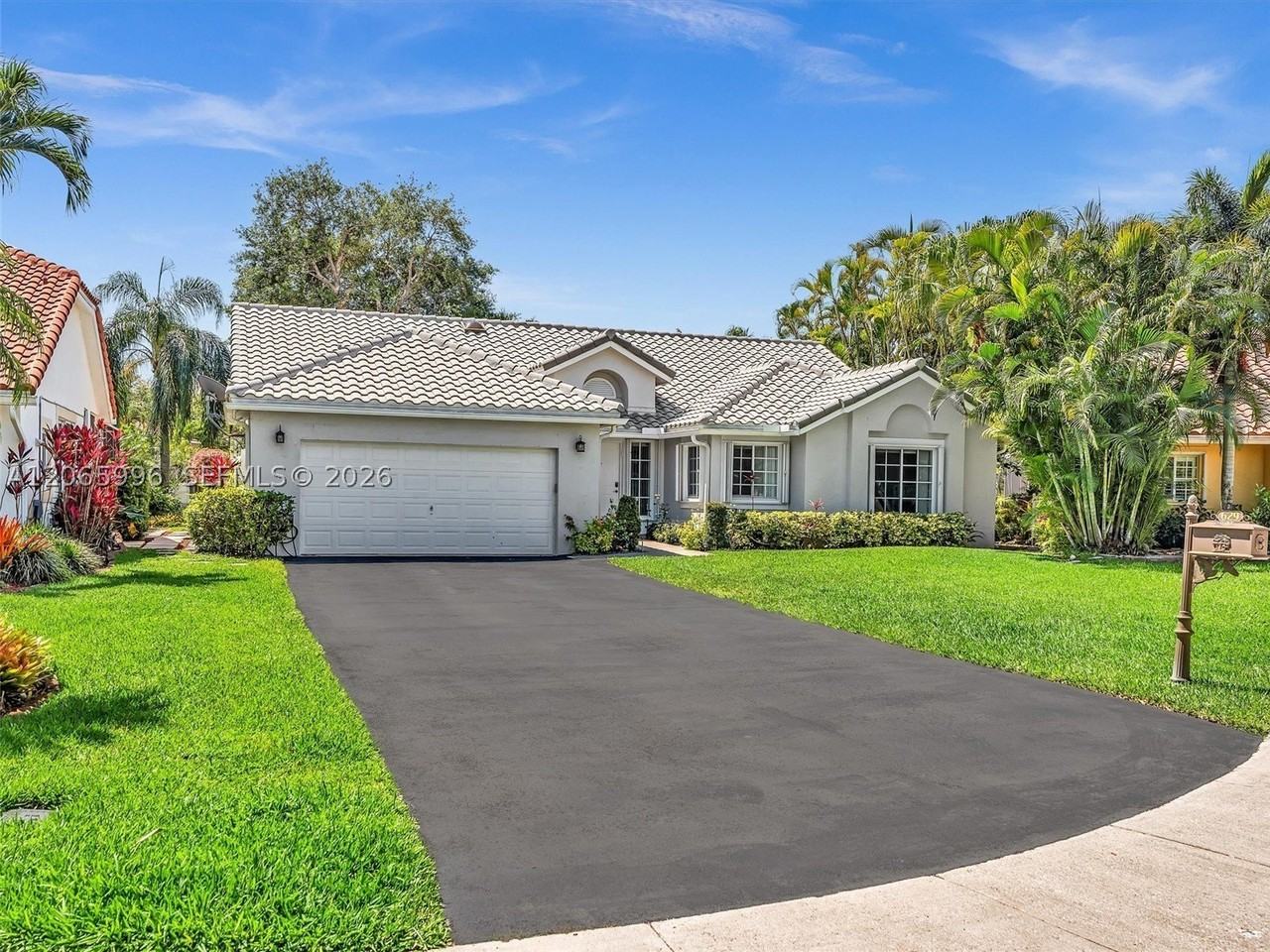 629 Spinnaker - Photo 2 of 25