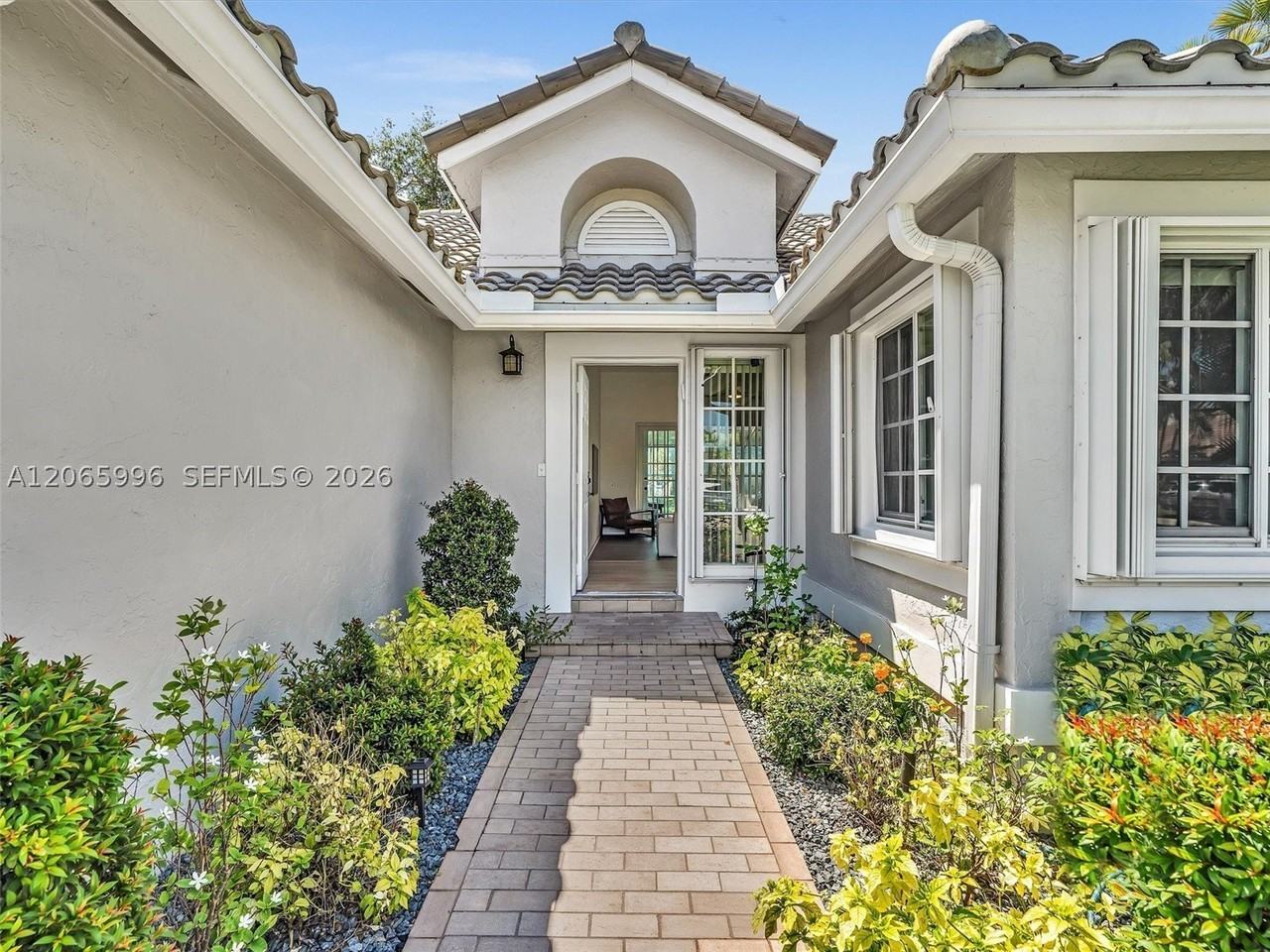 629 Spinnaker - Photo 3 of 25