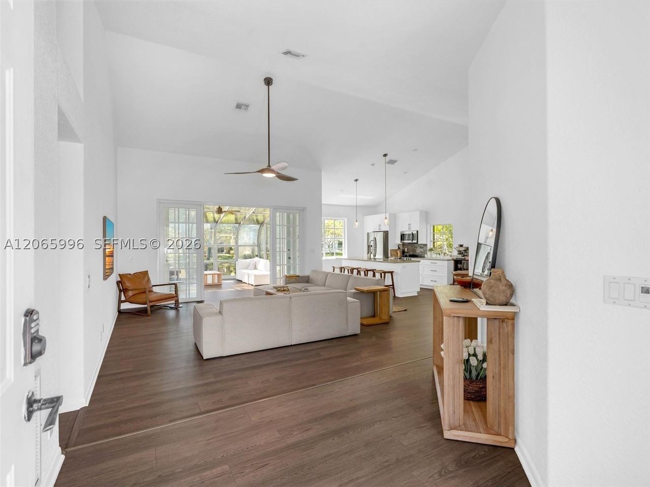 629 Spinnaker - Photo 4 of 25