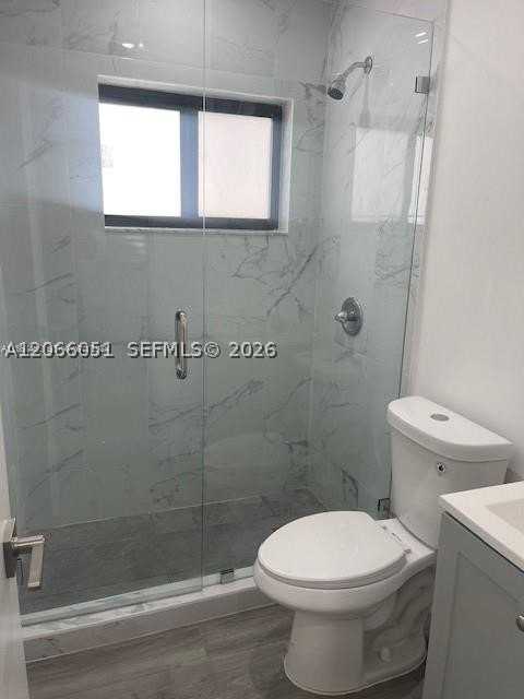 910 Sw 8th Ave #D - Photo 5 of 8