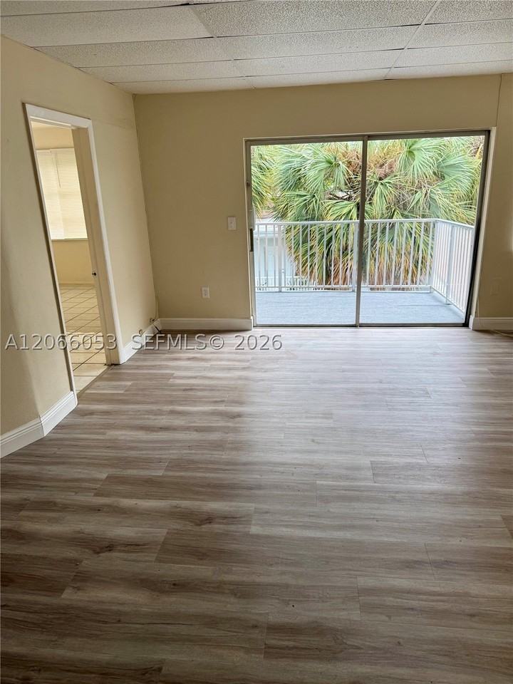 9390 E Bay Harbor Dr #10 - Photo 3 of 12