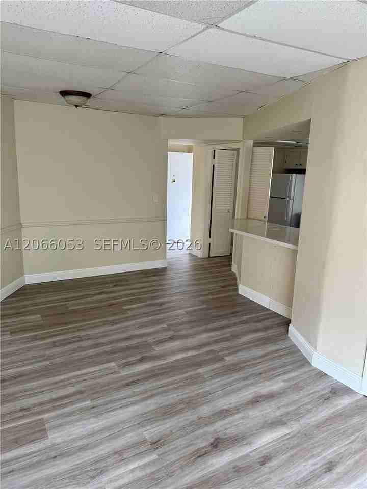 9390 E Bay Harbor Dr #10 - Photo 7 of 12