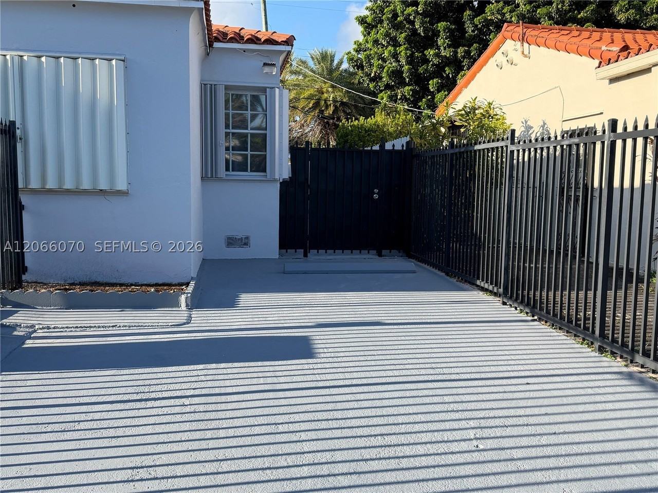 1765 Sw 21st St #2 - Photo 2 of 10
