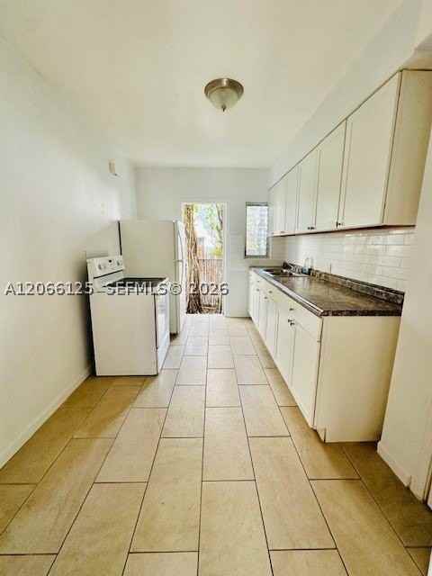 821 W 39th St #2 - Photo 2 of 10