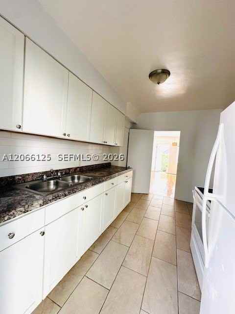 821 W 39th St #2 - Photo 4 of 10