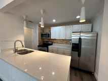 7545 E Treasure Dr #1B - Photo 1 of 1