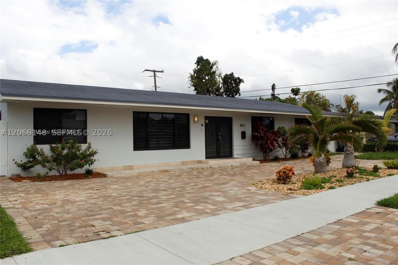 8811 Sw 54th Ter #8811 - Photo 3 of 15