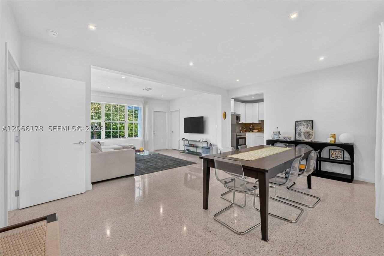 7516 Mutiny Ave - Photo 4 of 17