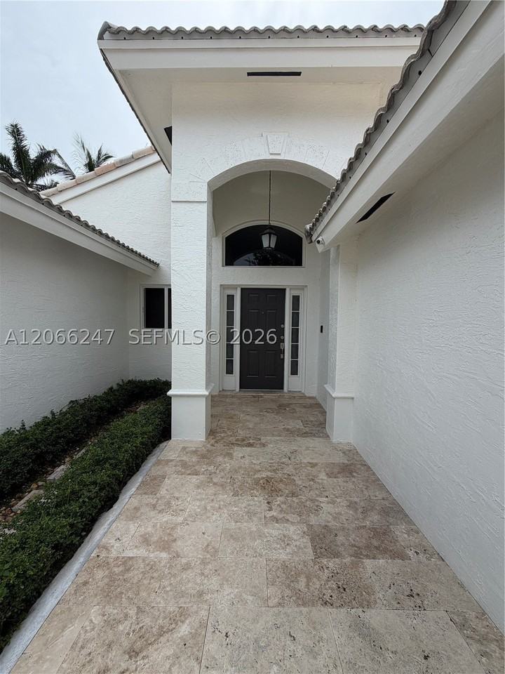 14525 Nw 88th Ave #14525 - Photo 3 of 36
