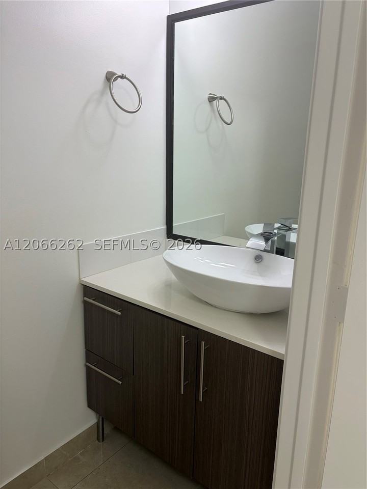 2578 Cordoba Bnd #2578 - Photo 4 of 15