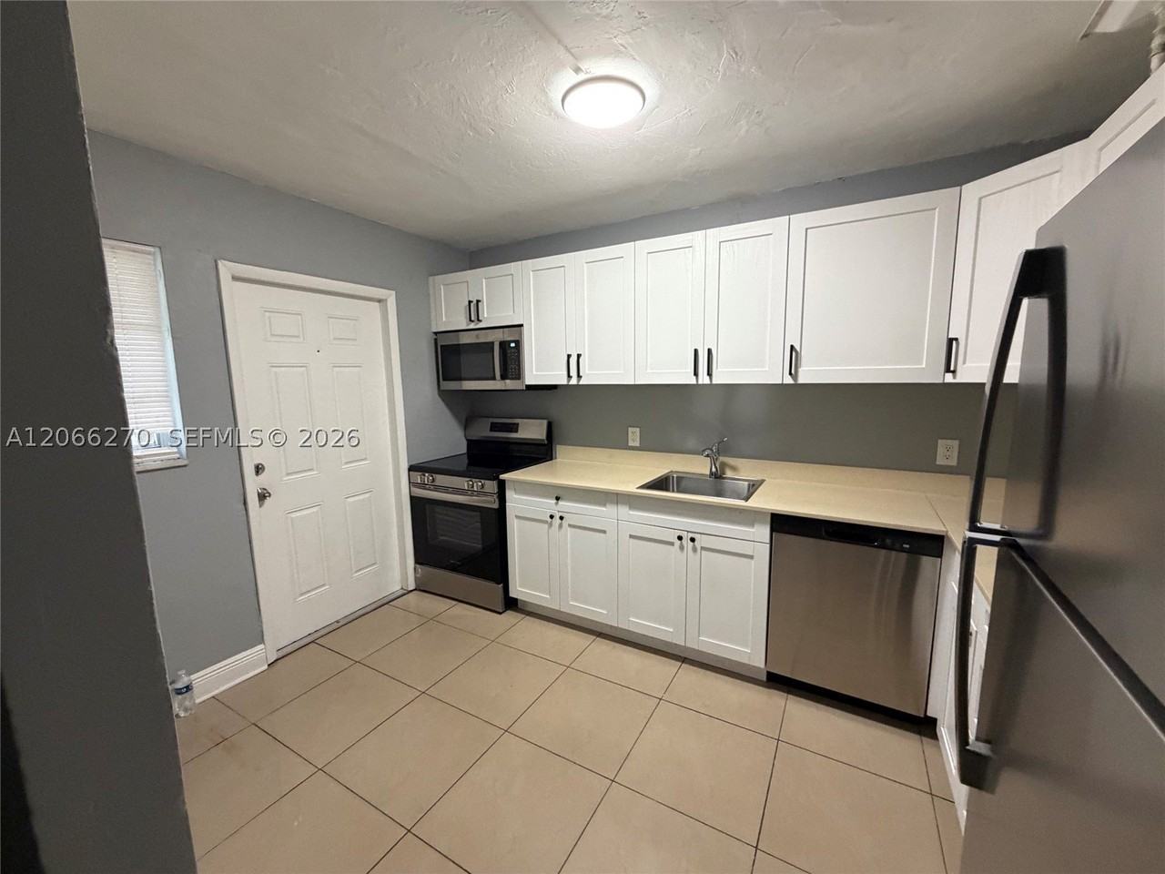 1516 Sw 5th Pl #1-4 - Photo 5 of 13