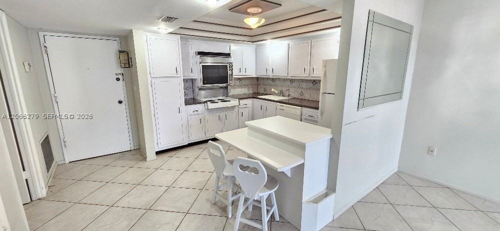 18041 Biscayne Blvd #203 - Photo 4 of 16