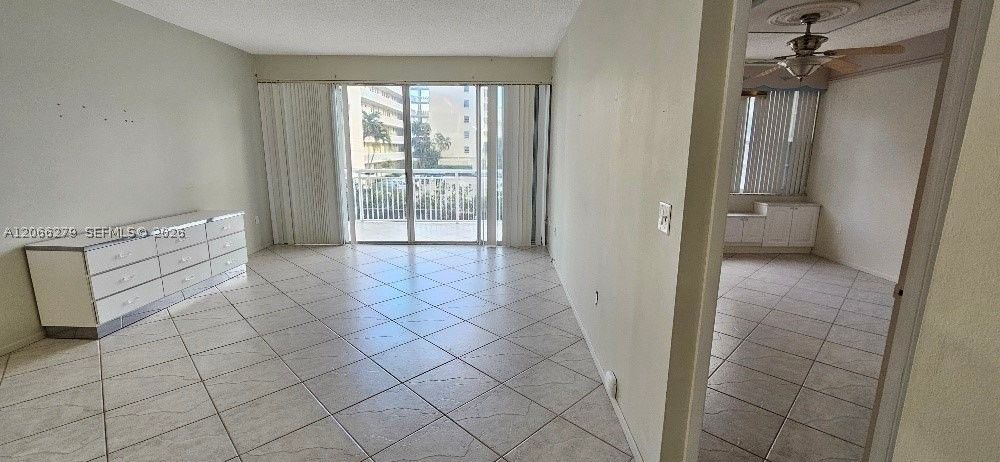 18041 Biscayne Blvd #203 - Photo 6 of 16