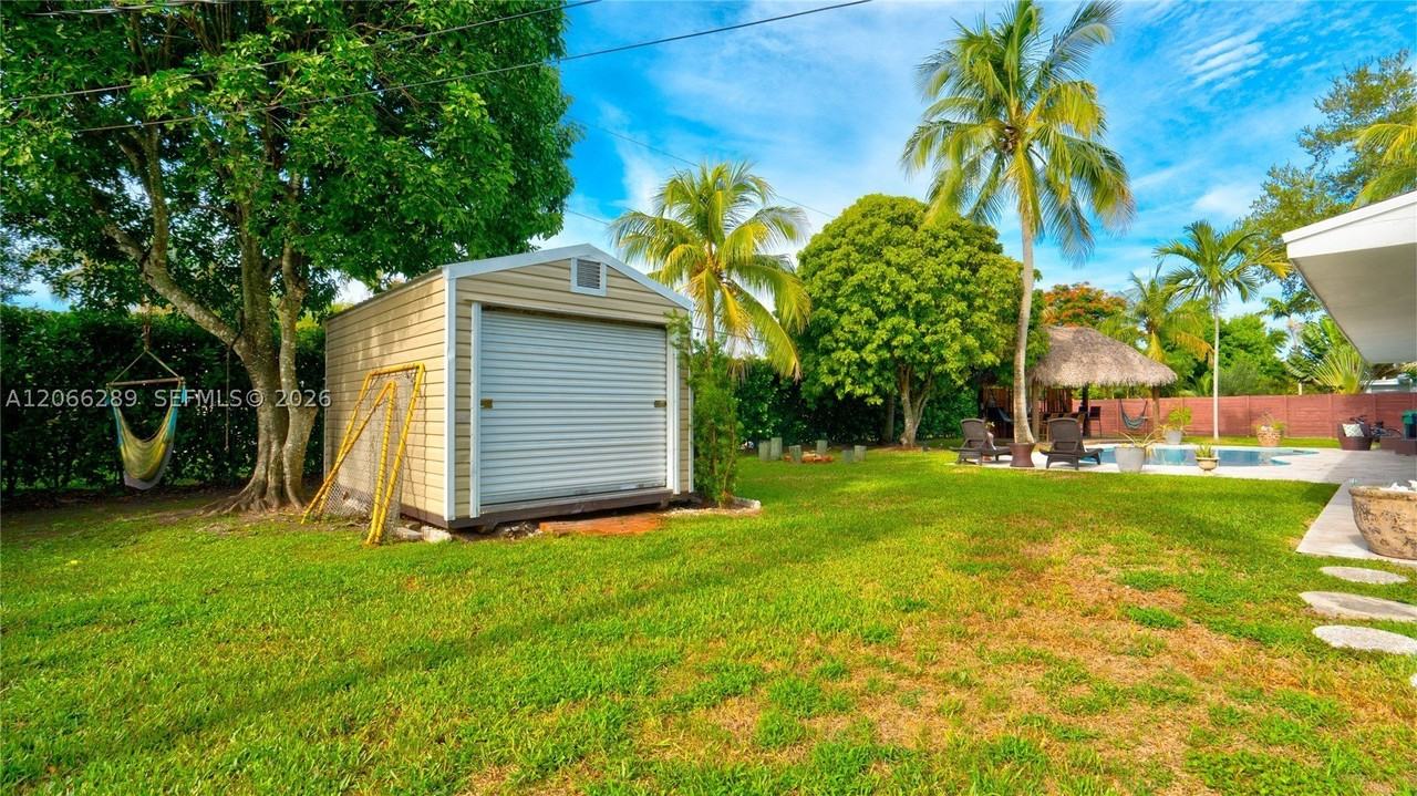 8340 Sw 163rd St - Photo 5 of 50