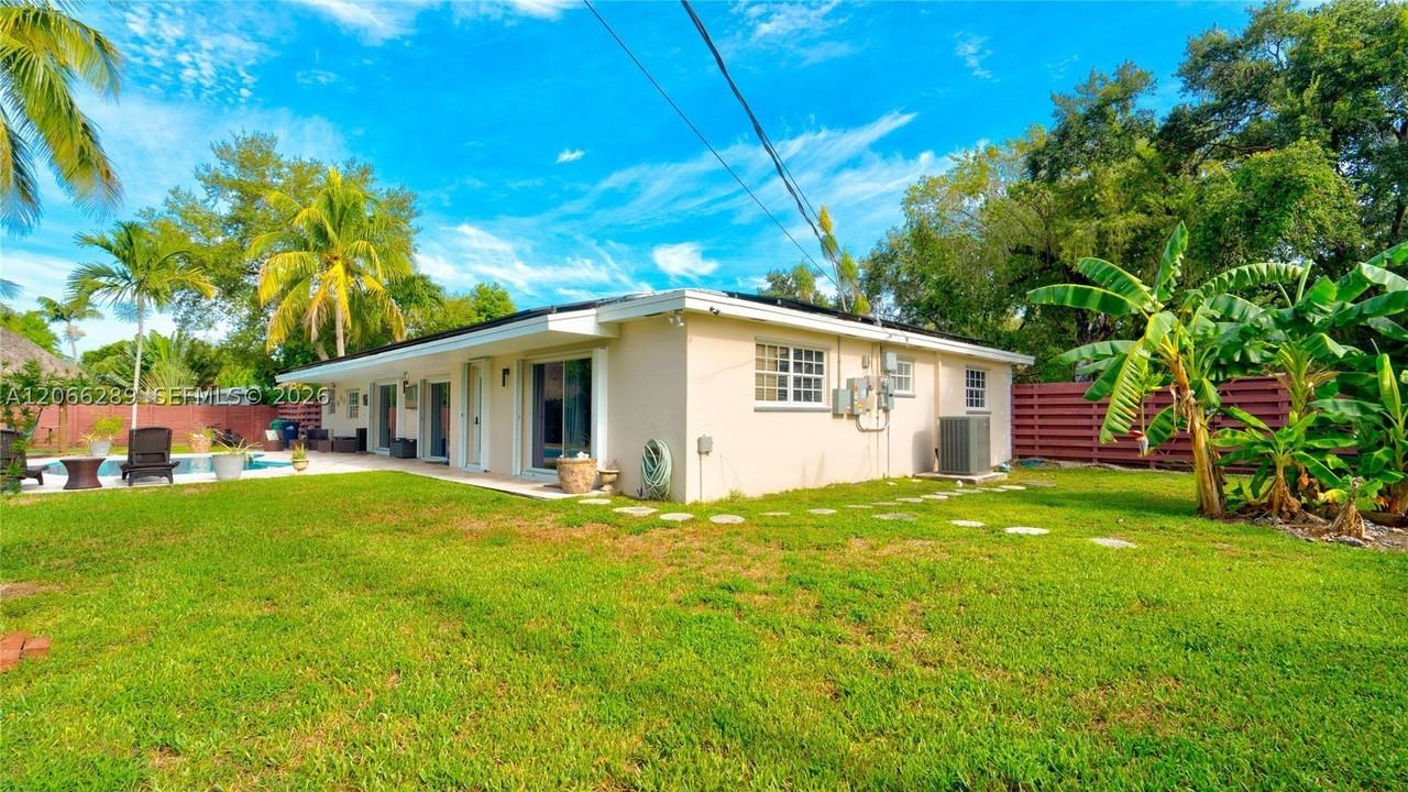 8340 Sw 163rd St - Photo 6 of 50