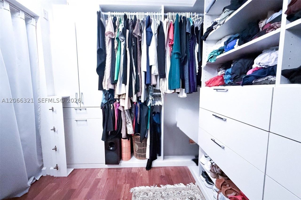 125 Jefferson Ave #121 - Photo 4 of 11