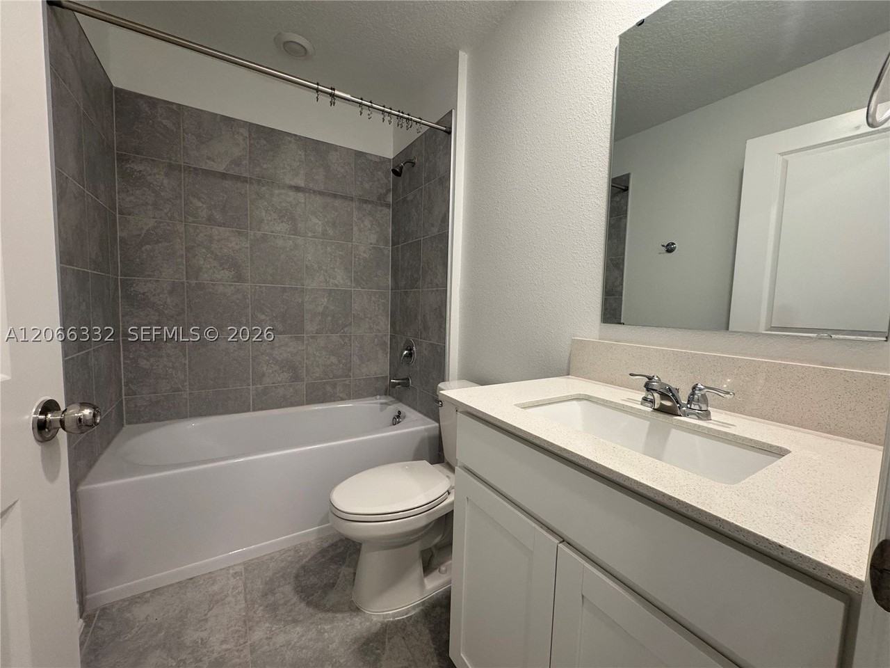 640 Daring Dr - Photo 5 of 30