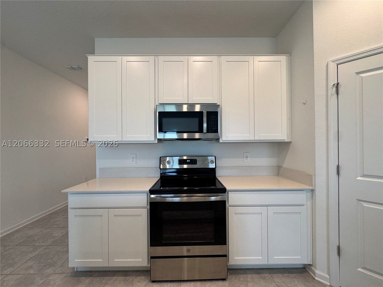 640 Daring Dr - Photo 6 of 30