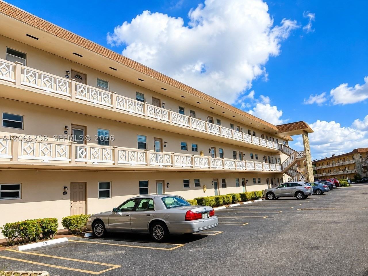 5181 W Oakland Park Blvd #312 - Photo 6 of 9