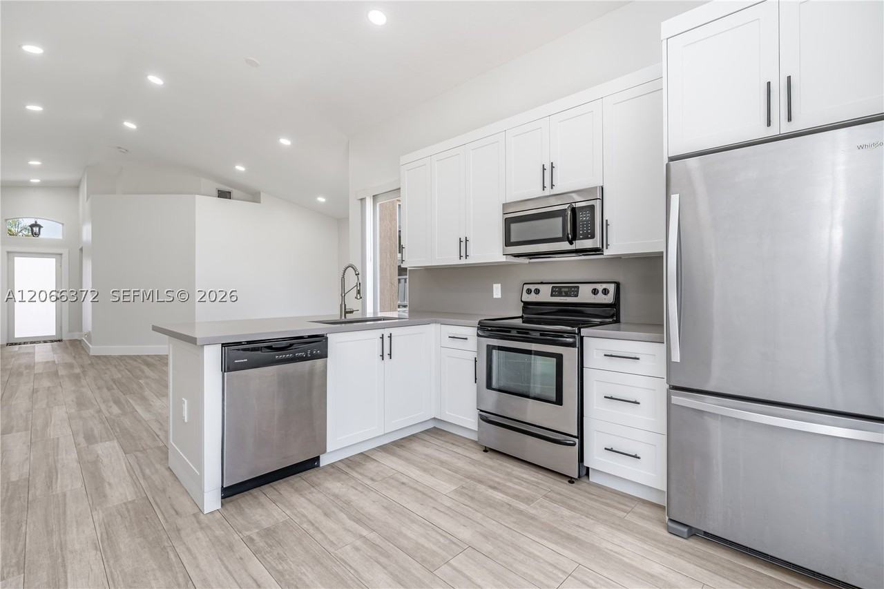 15130 Sw 49th Ct #15130 - Photo 7 of 25