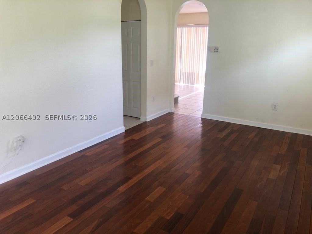 5598 Nw 113th Ave - Photo 2 of 50