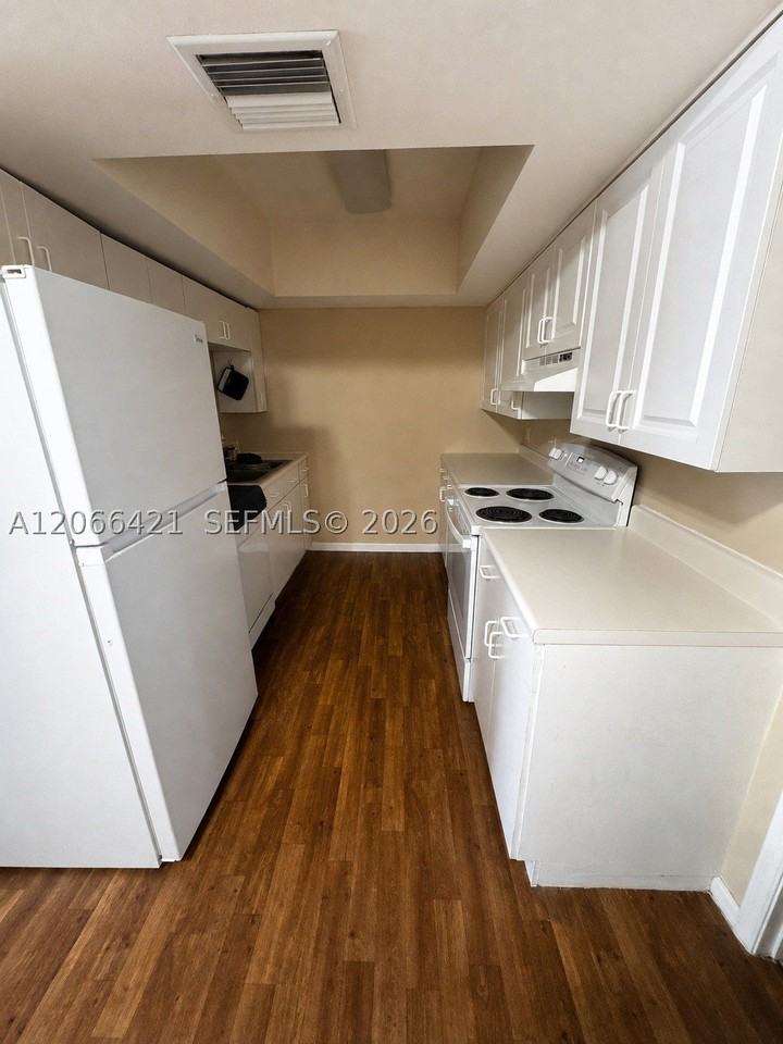 2008 S 10th St #C - Photo 4 of 12