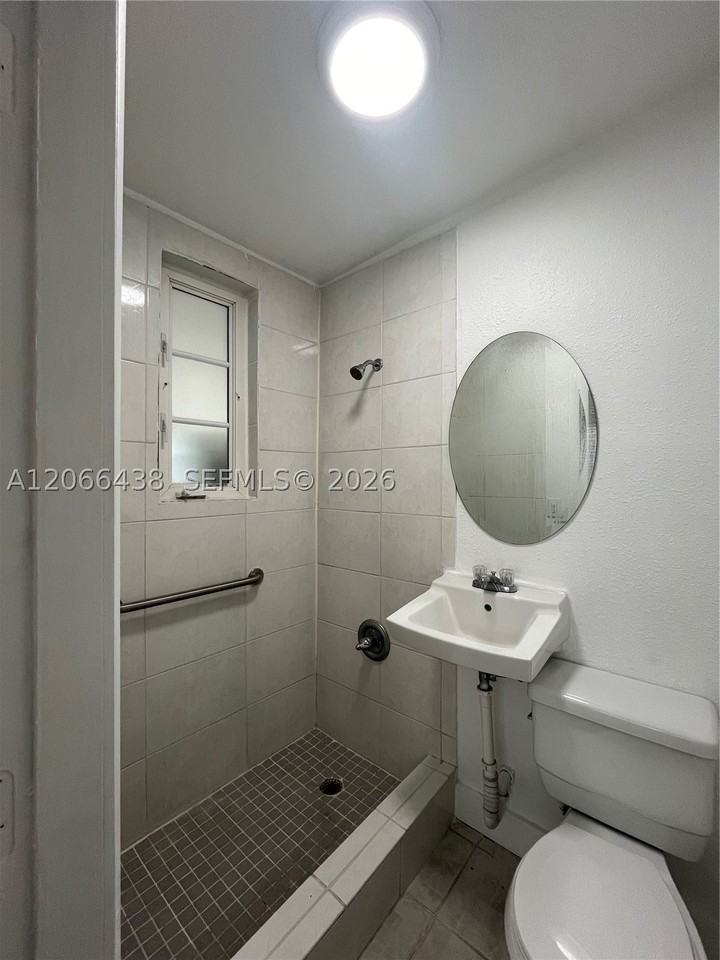160 W 60th St #0 - Photo 5 of 26