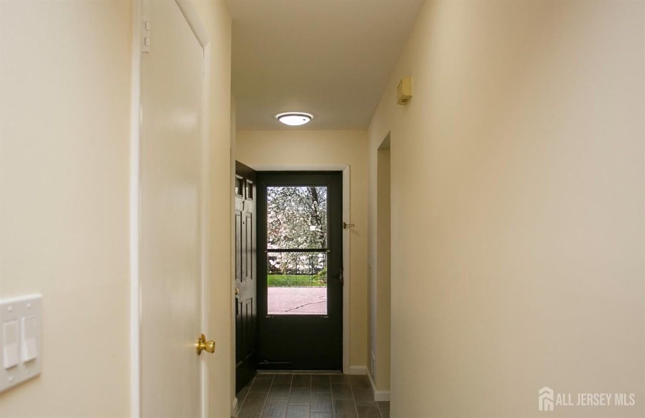 7 Cactus Ct - Photo 5 of 38