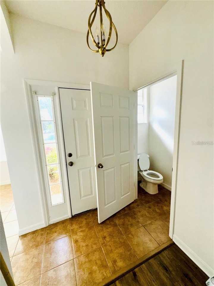 1106 S Beach Cir - Photo 3 of 21