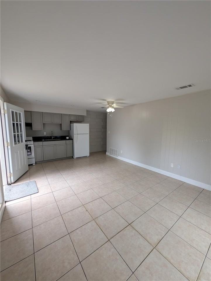 803 Nw 40th Ave - Photo 4 of 12