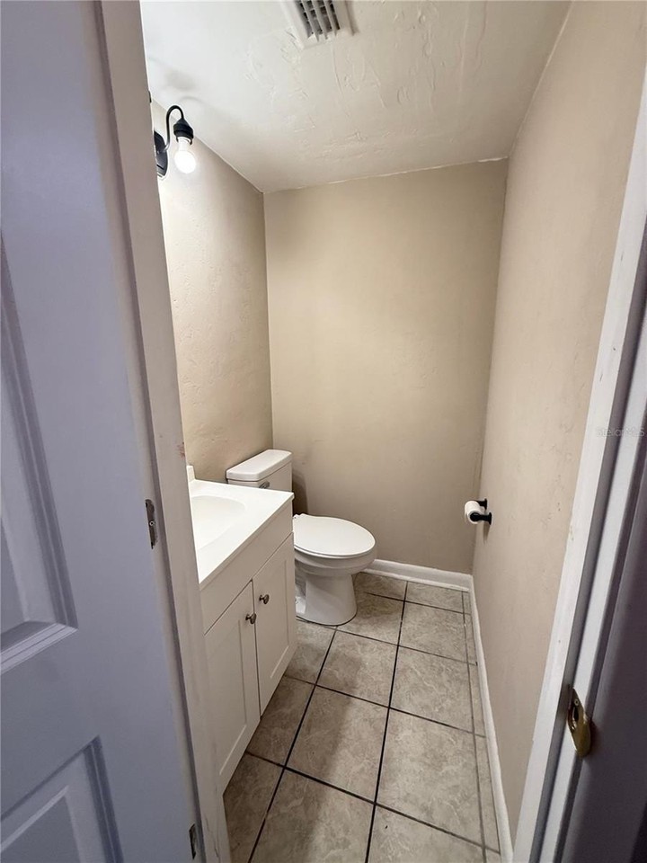1721 Sw 68th Ter #1721 - Photo 3 of 17