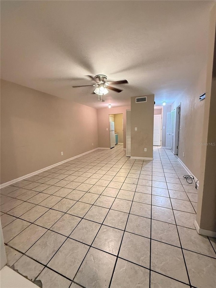 1721 Sw 68th Ter #1721 - Photo 5 of 17
