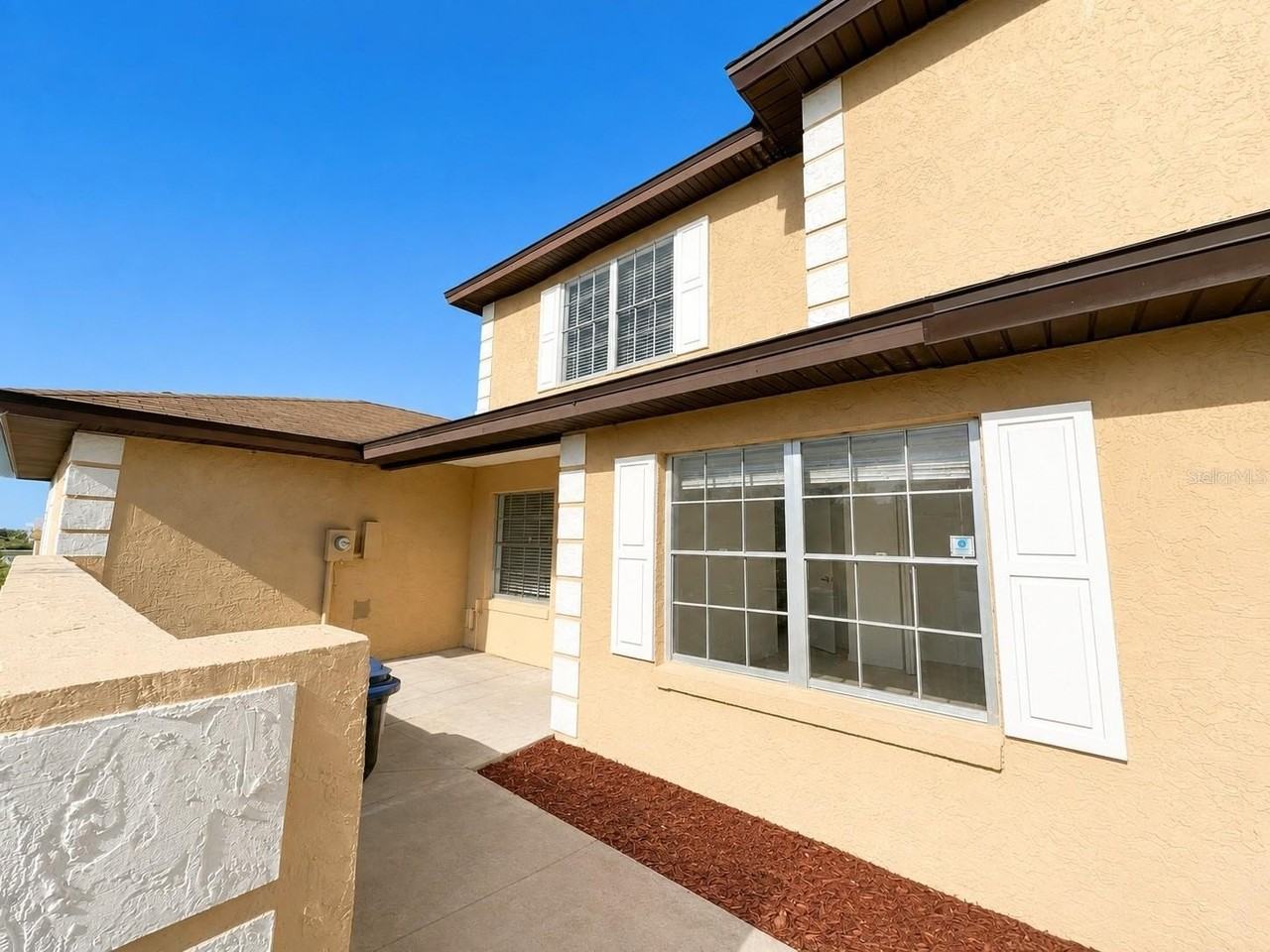 1255 Sophie Blvd - Photo 3 of 20