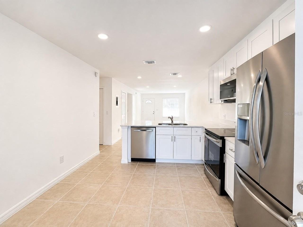1255 Sophie Blvd - Photo 5 of 20
