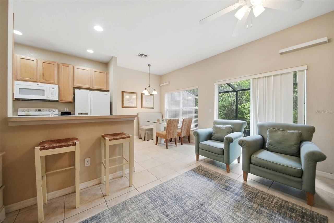 2402 Caravelle Cir - Photo 6 of 31