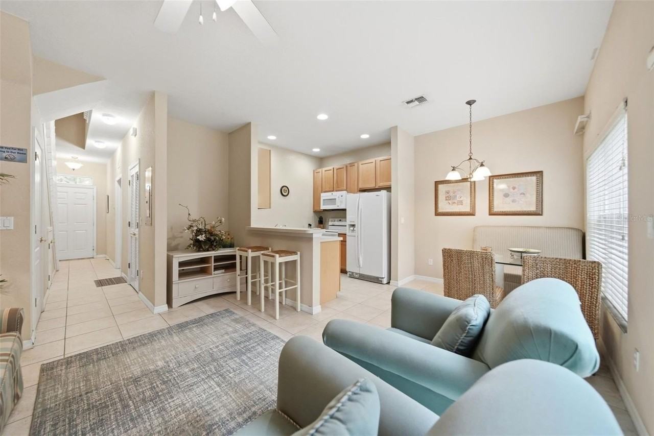 2402 Caravelle Cir - Photo 7 of 31
