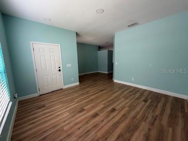 10640 Sun Villa Blvd - Photo 3 of 33