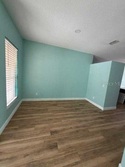 10640 Sun Villa Blvd - Photo 5 of 33