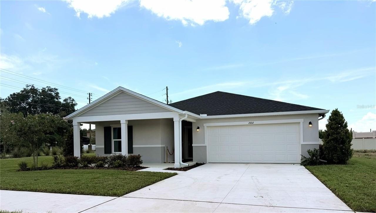 2602 Lola Ln - Photo 2 of 38