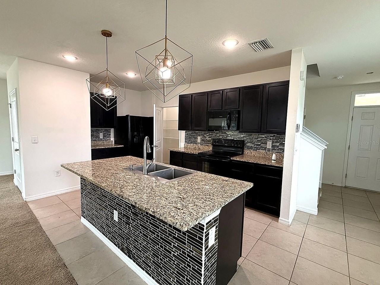32649 Pez Landing Ln - Photo 5 of 32