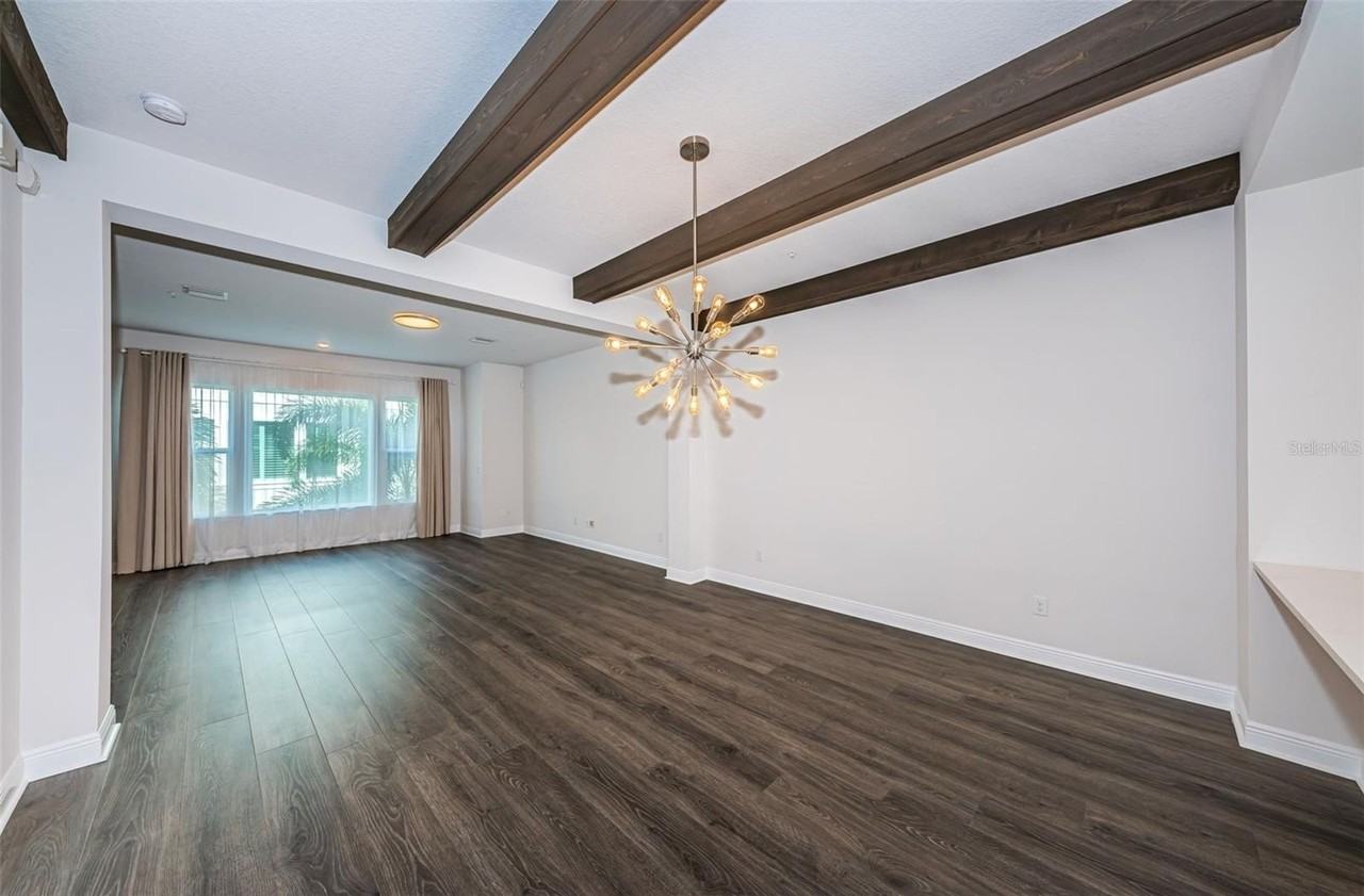 815 Burlington Ave N - Photo 6 of 50