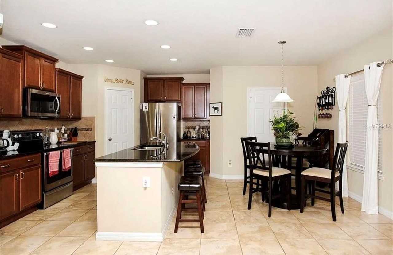 4745 Somerset Hill Ln - Photo 3 of 17