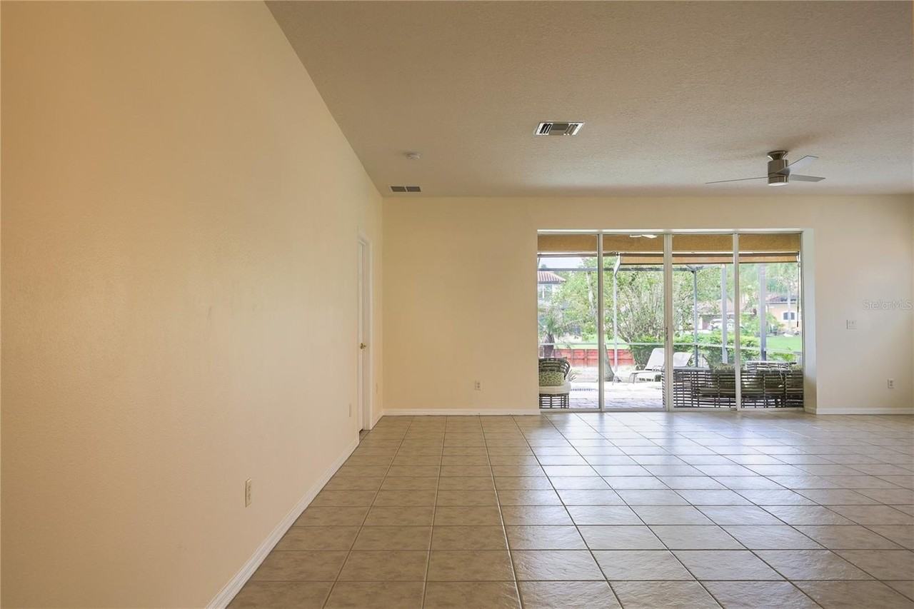 18014 Java Isle Dr - Photo 4 of 38