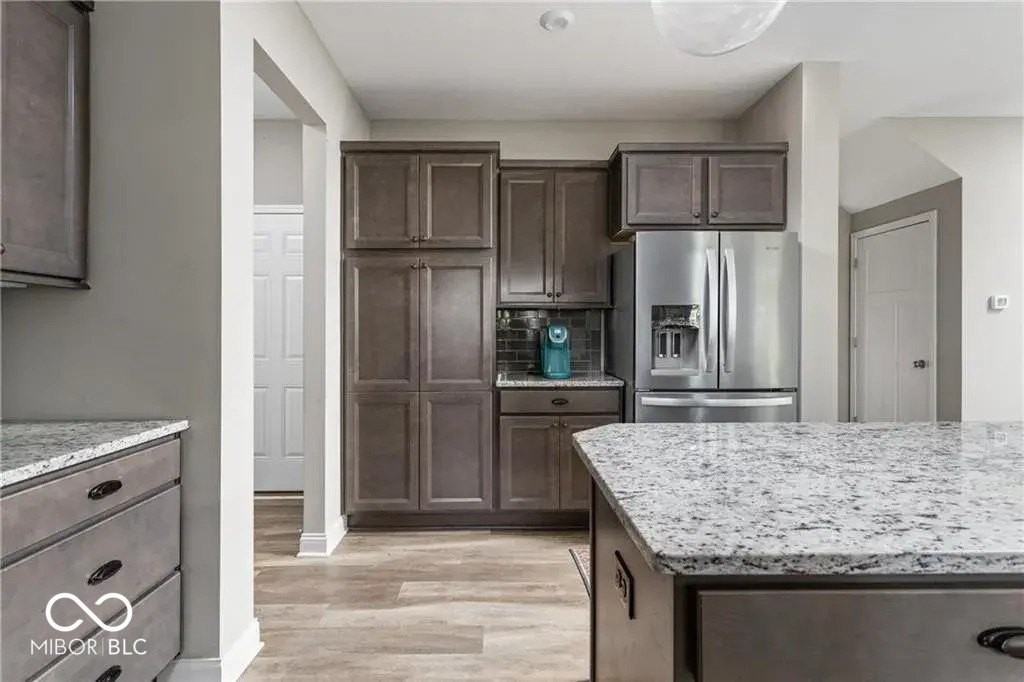 680 Ridge Gate Dr - Photo 7 of 33