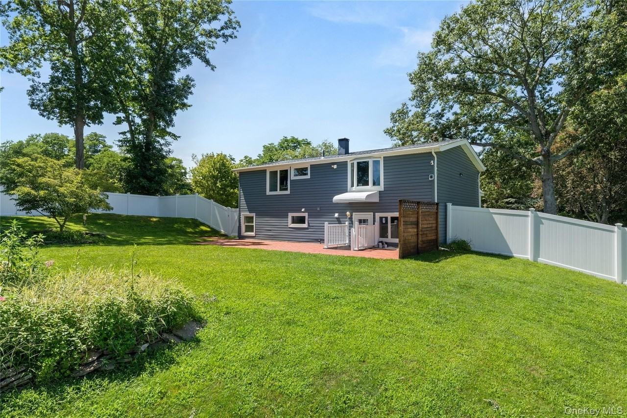 4 Bunny Ln - Photo 2 of 22