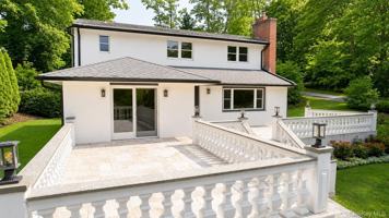 featured image of 4 Hickory Dr