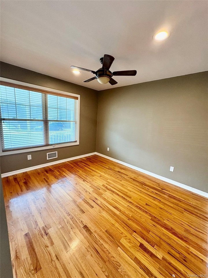 14 Madison Ave - Photo 3 of 14