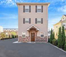 featured image of 123 Clinton Ave #B