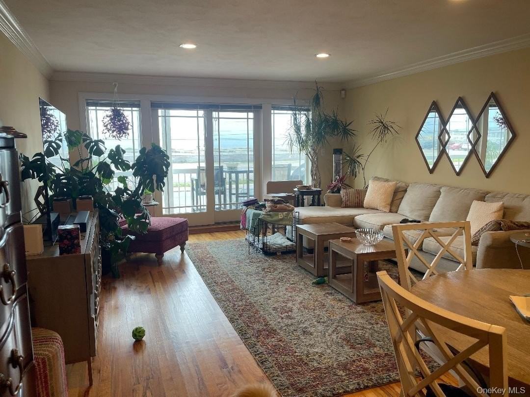 329 W Broadway - Photo 4 of 20