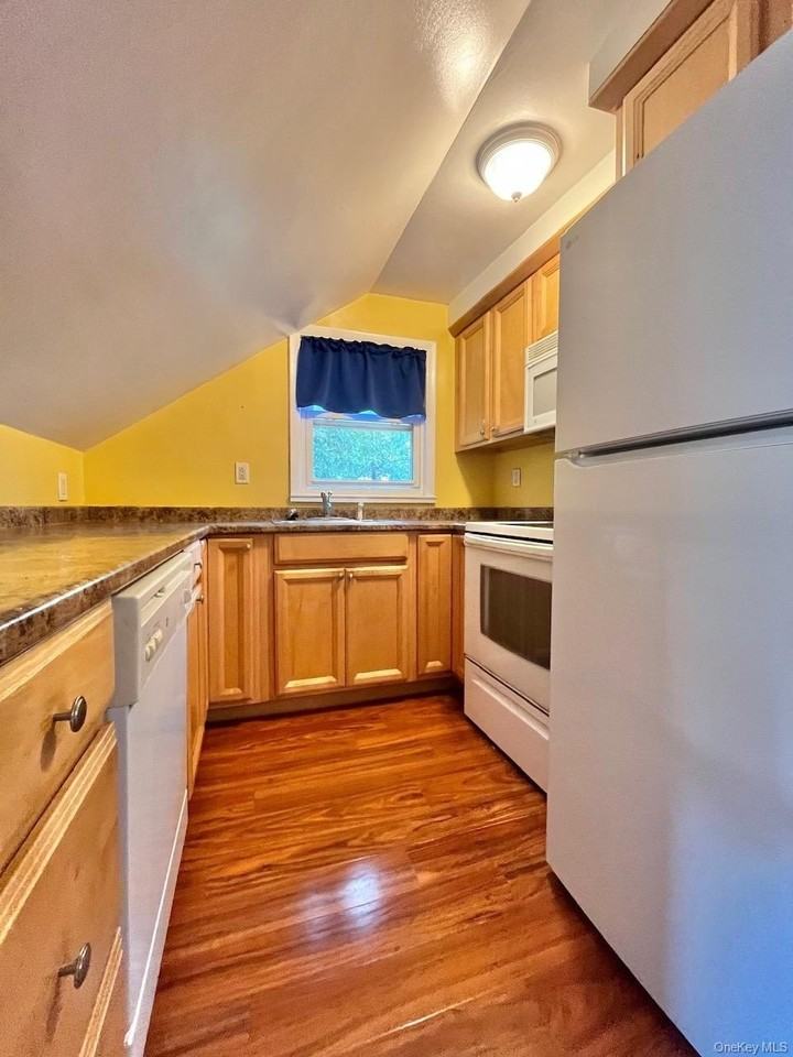 7 Ferndale Pl #2 - Photo 2 of 13